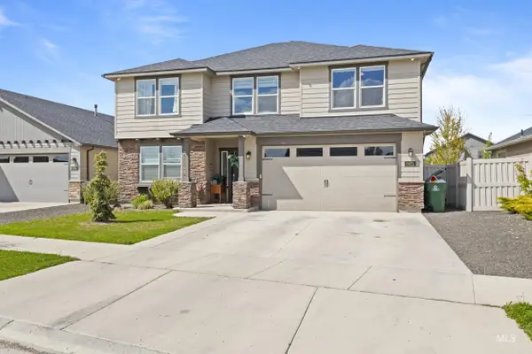 6072 W Quintale Dr, Meridian, ID 83646