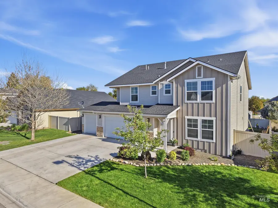 3842 E Holly Ridge Dr, Nampa, ID 83686 - #3
