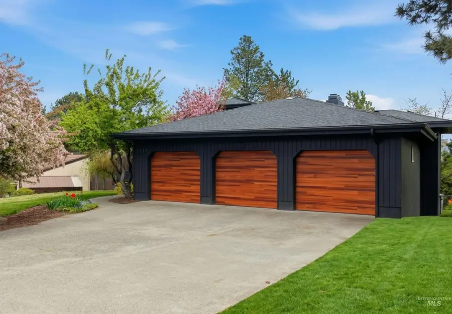 1540 Pine Cone Rd, Moscow, ID 83843 - #2