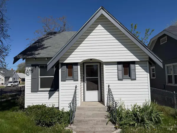 123 18th Ave S, Nampa, ID 83651
