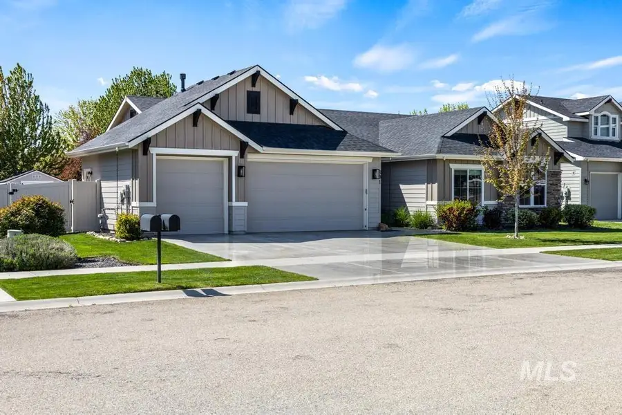 891 N Tullshire Way, Eagle, ID 83616 - #2