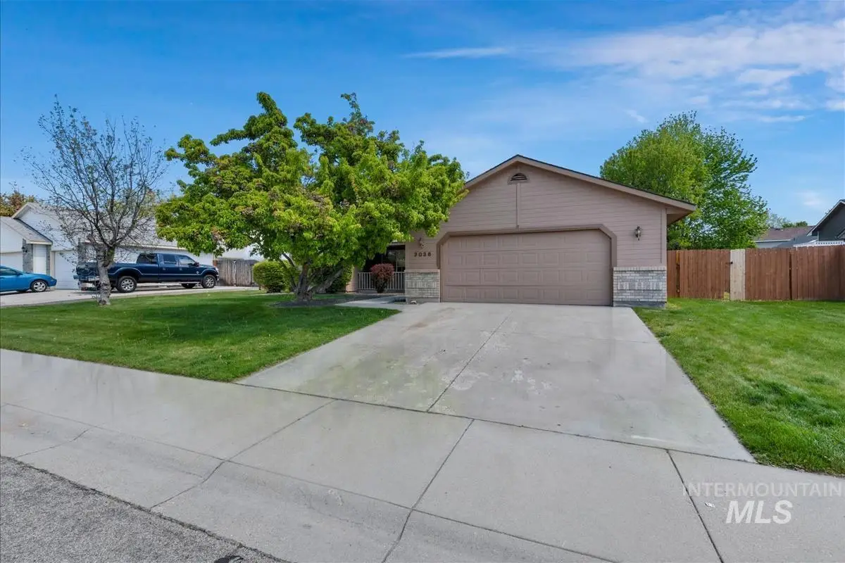 3036 N Hearth Ave, Meridian, ID 83642 - #1