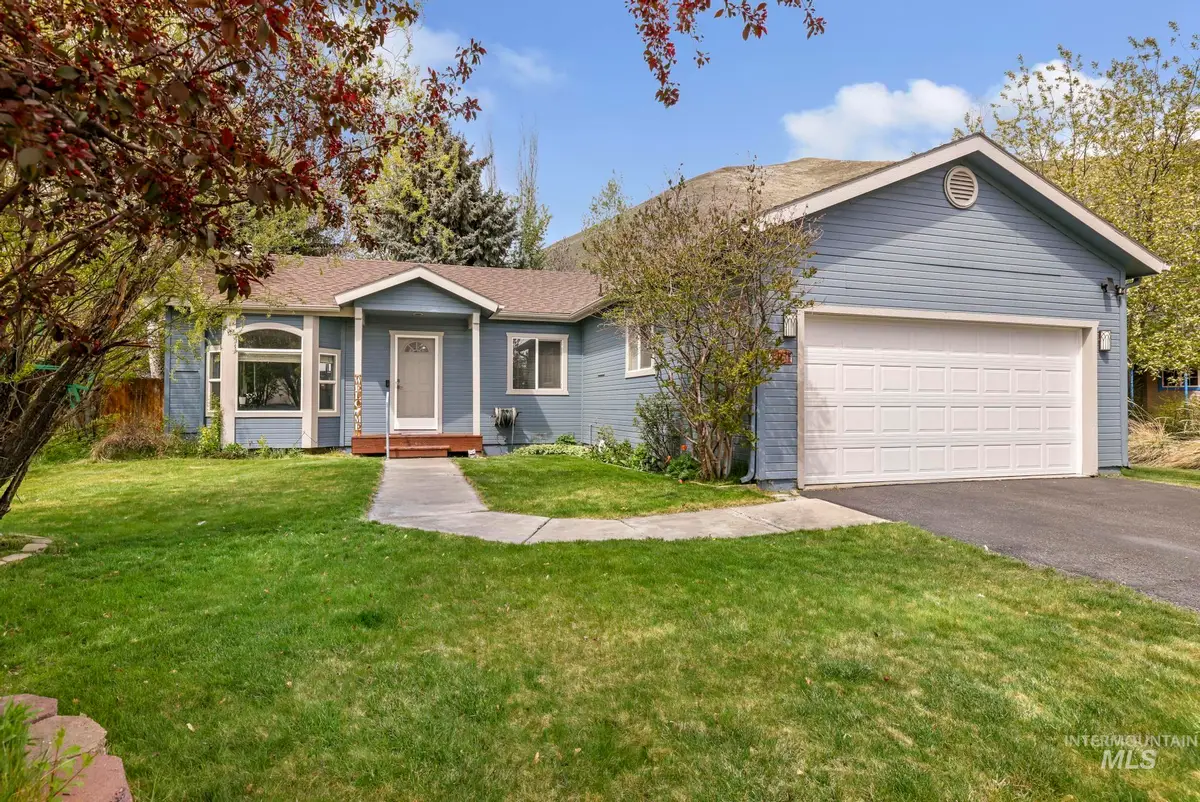 3151 Snow Bank Dr, Hailey, ID 83333 - #1
