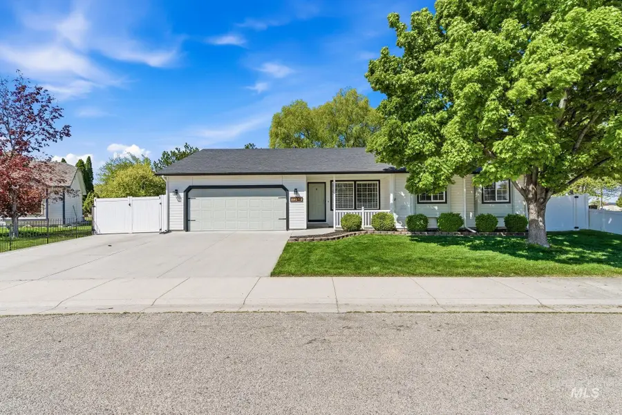 1207 N Cabrillo Ave, Kuna, ID 83634 - #2