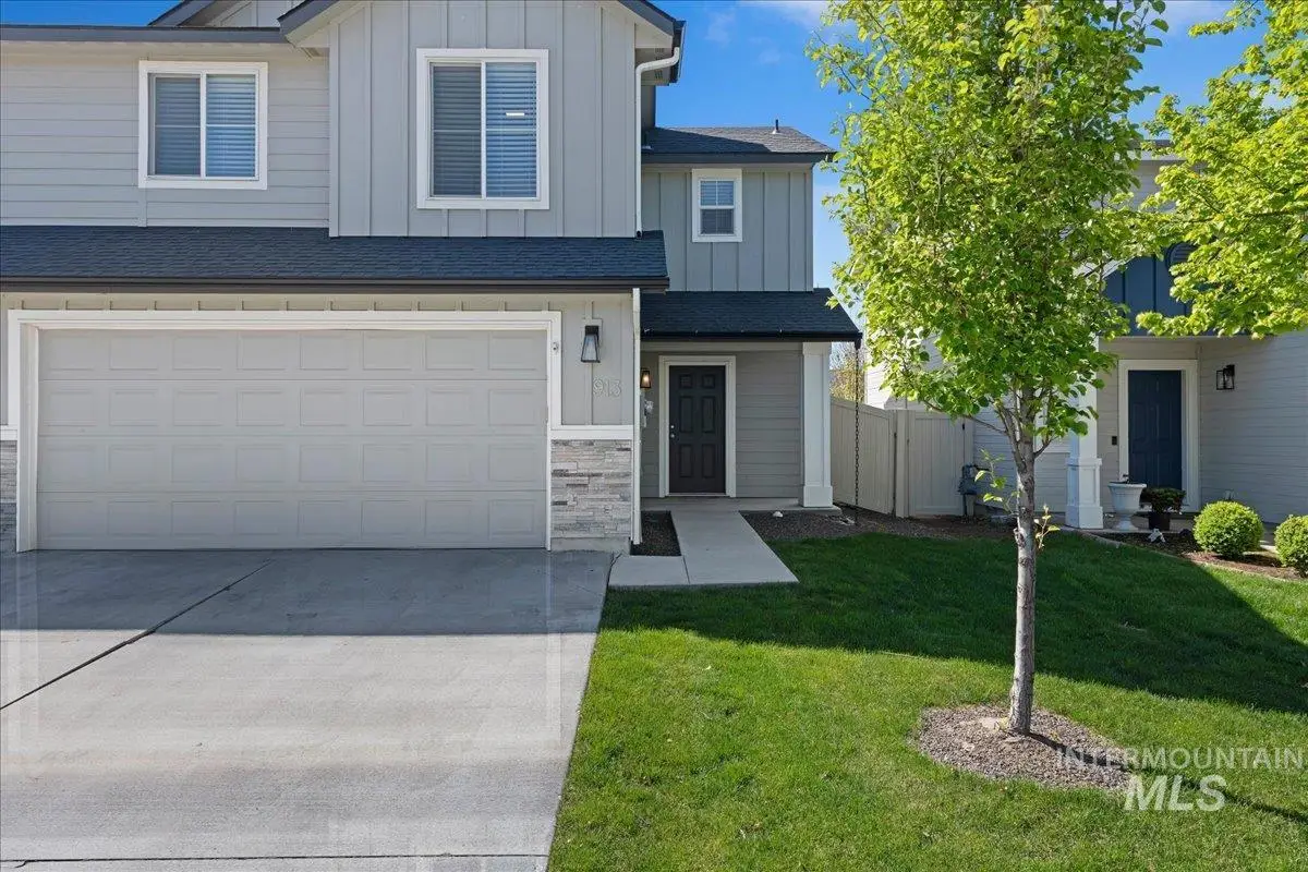 913 W Apple Pine St, Meridian, ID 83646 - #1