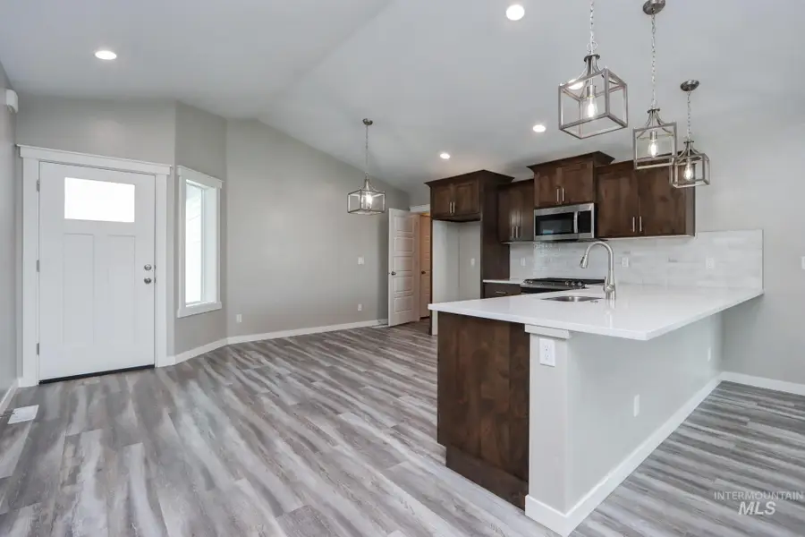 980 Campbell St, Vale, OR 97918 - #2