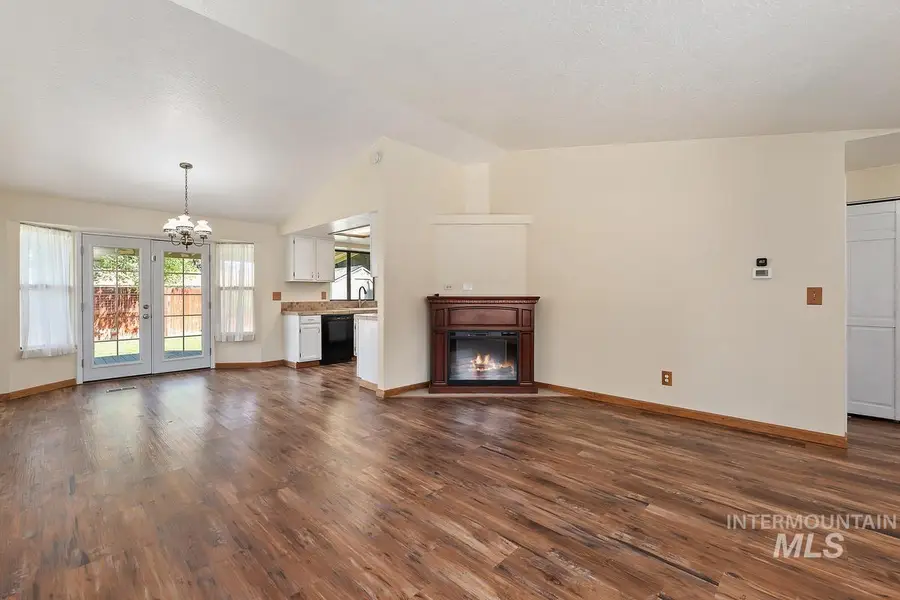 2715 Twilight St, Caldwell, ID 83605 - #3