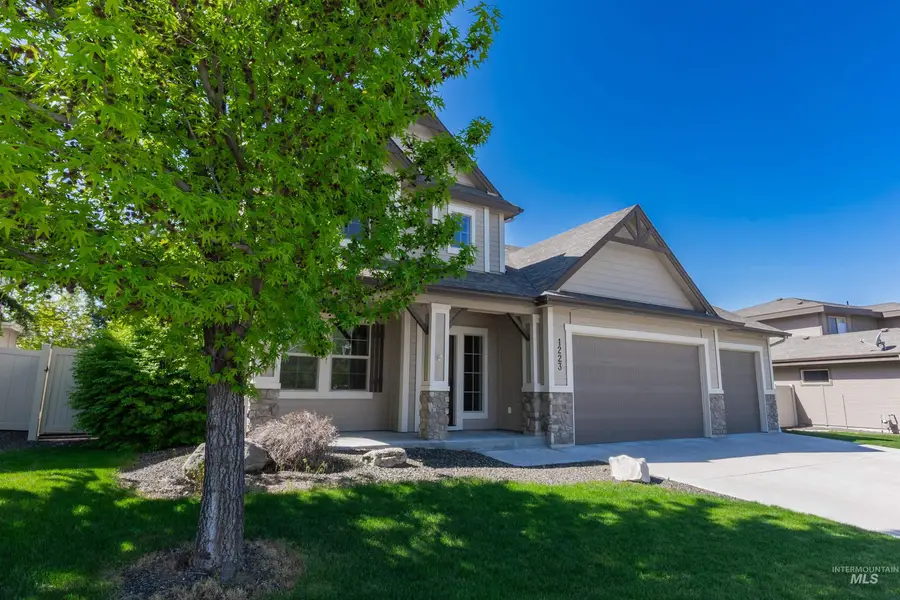 1223 W Sandcrest Ct, Nampa, ID 83686 - #2