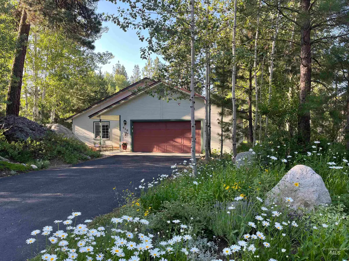 628 Woodlands Dr, McCall, ID 83638 - #1