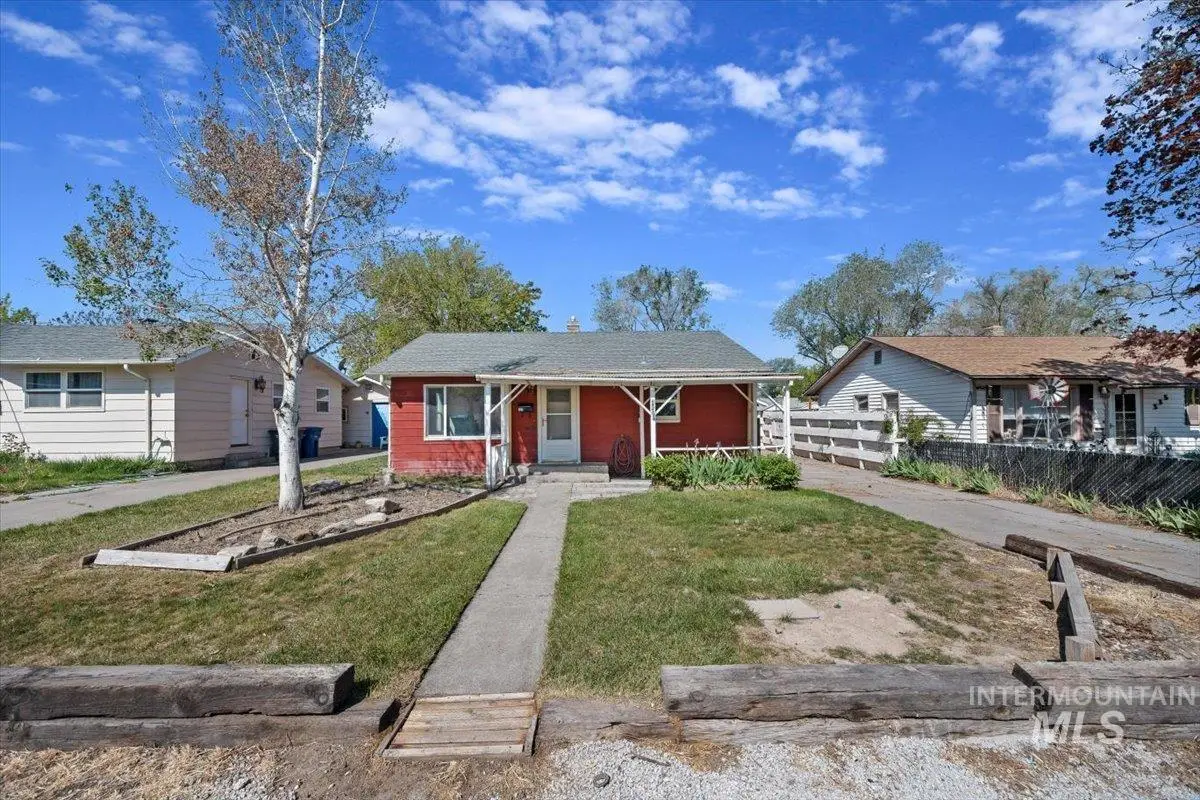 327 Jefferson Street, Twin Falls, ID 83301 - #1