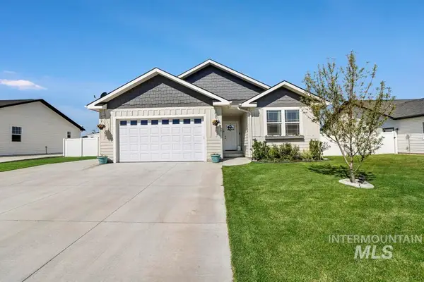 1505 Mountain View Dr, Gooding, ID 83330