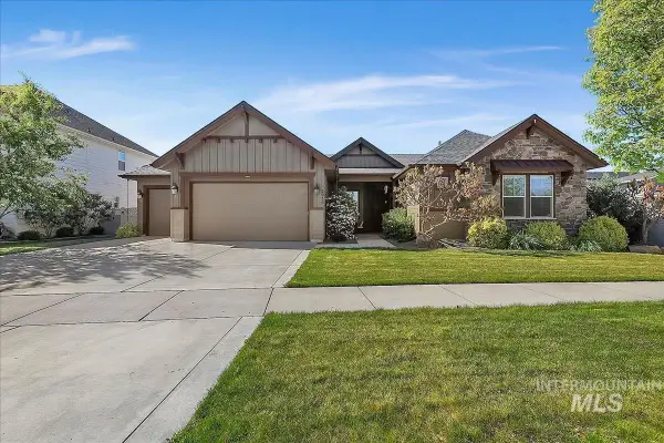 2916 W Tubac Dr, Meridian, ID 83646