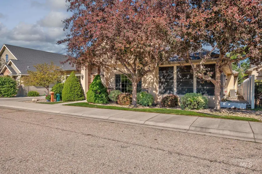 544 S Whisperwood Way, Boise, ID 83709 - #2