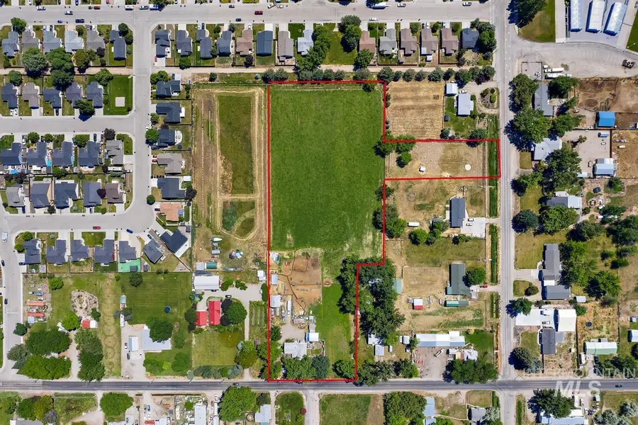 936 S Mill Rd, Emmett, ID 83617 - #3