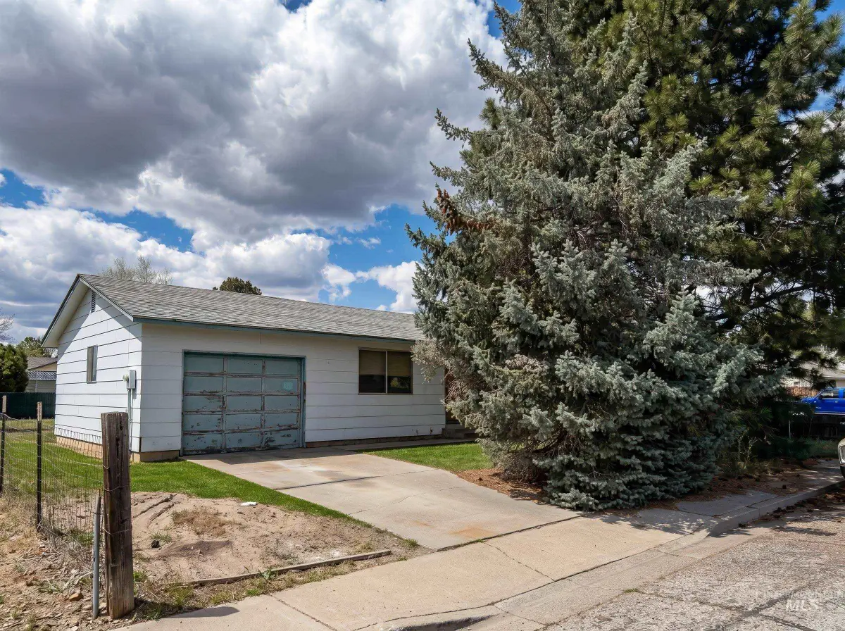 1305 N 2nd E, Mountain Home, ID 83647 - #1