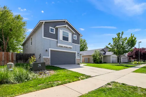 243 W White Sands Dr, Meridian, ID 83646