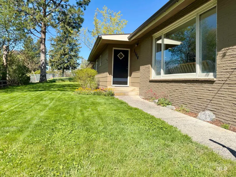 1740 Daves Ave, Moscow, ID 83843 - #2