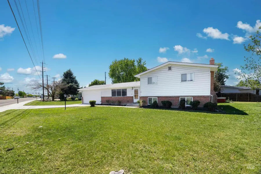 1811 N Maple Grove Rd, Boise, ID 83704 - #3