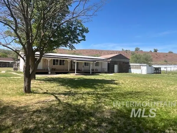 4746 Hwy 52, Ontario, OR 97914