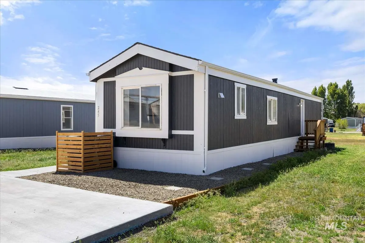 245 W 9th, Mountain Home, ID 83647 - #1
