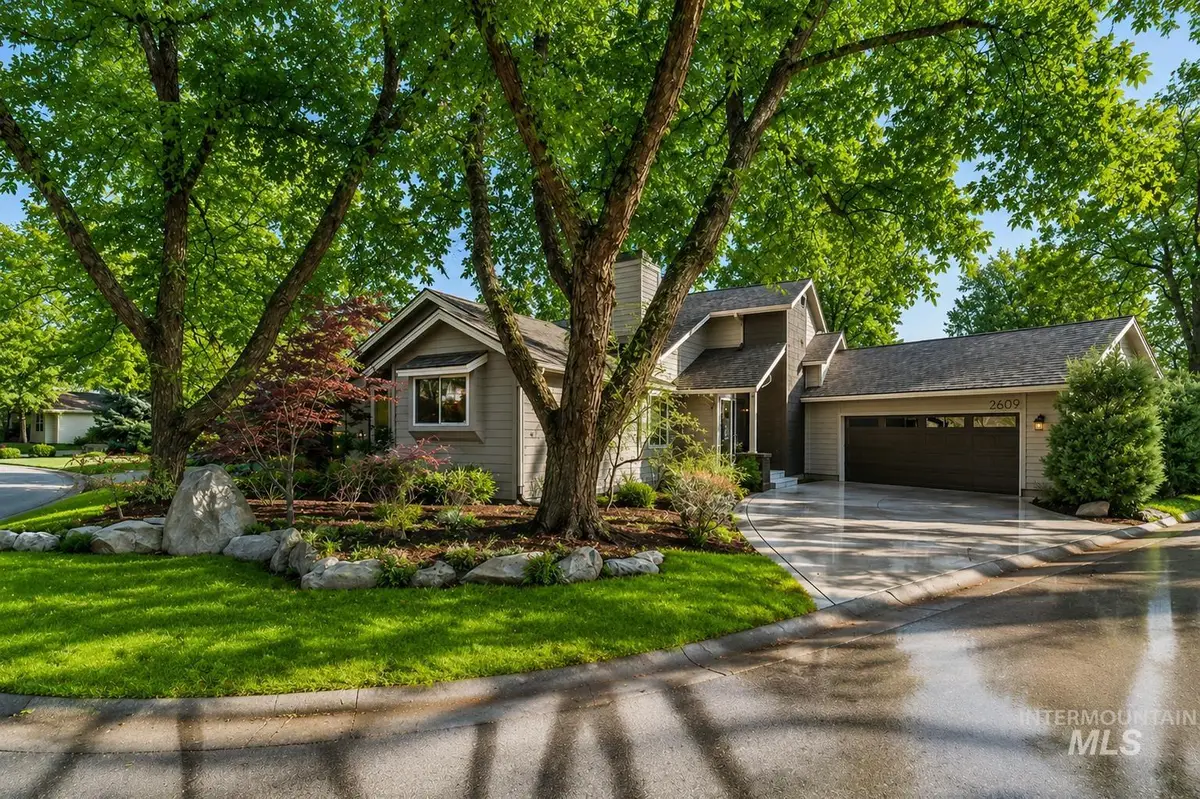 2069 S White Pine Lane, Boise, ID 83706 - #1