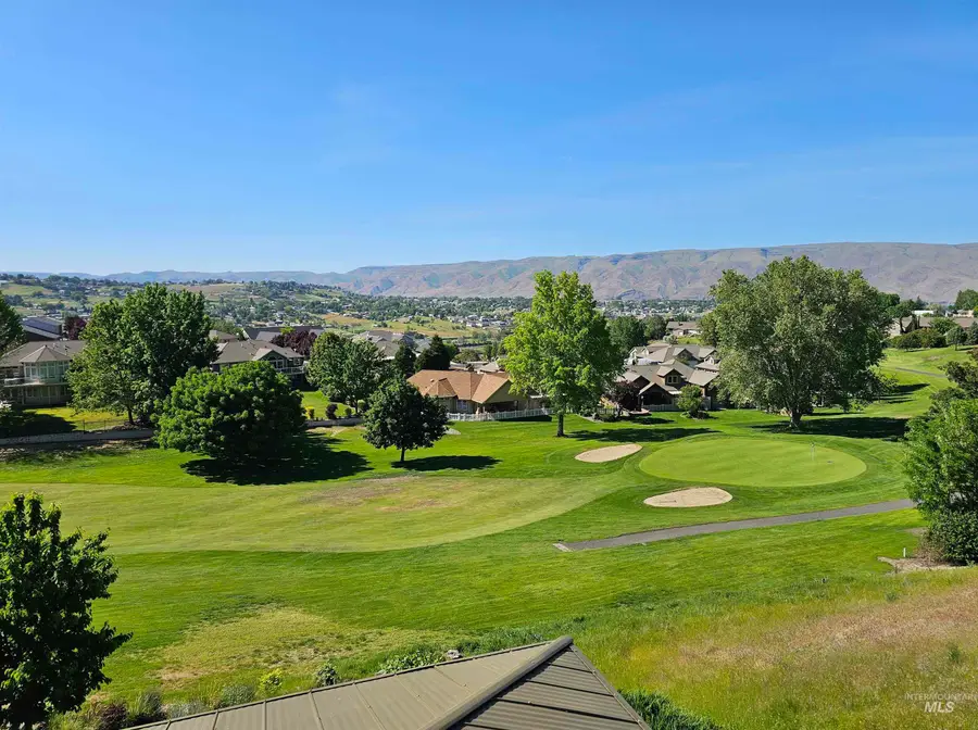 3920 Country Club Drive, Lewiston, ID 83501 - #3