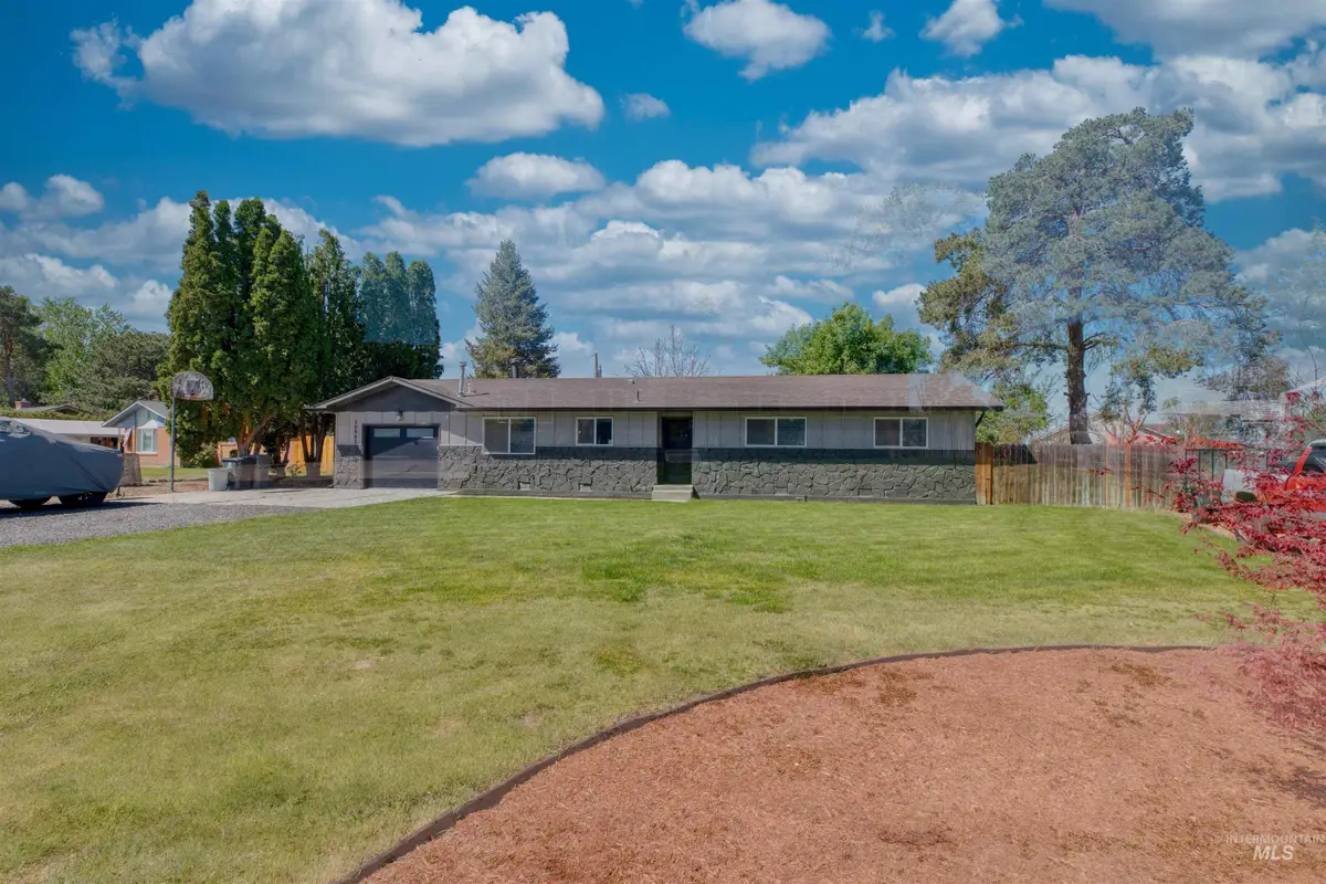 20803 N Friends Rd, Greenleaf, ID 83626 - #1