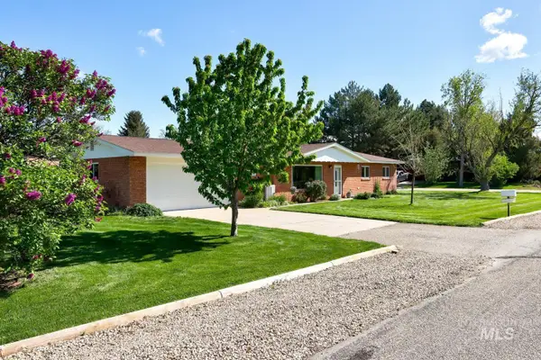 2170 E Karen Dr, Meridian, ID 83646