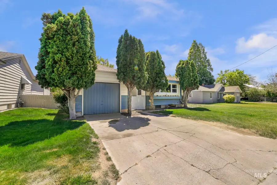 385 W Filer Ave, Twin Falls, ID 83301 - #2