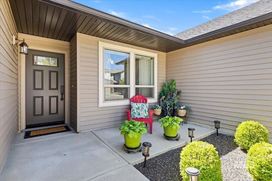 4115 E Blueberry St, Meridian, ID 83642 - #2