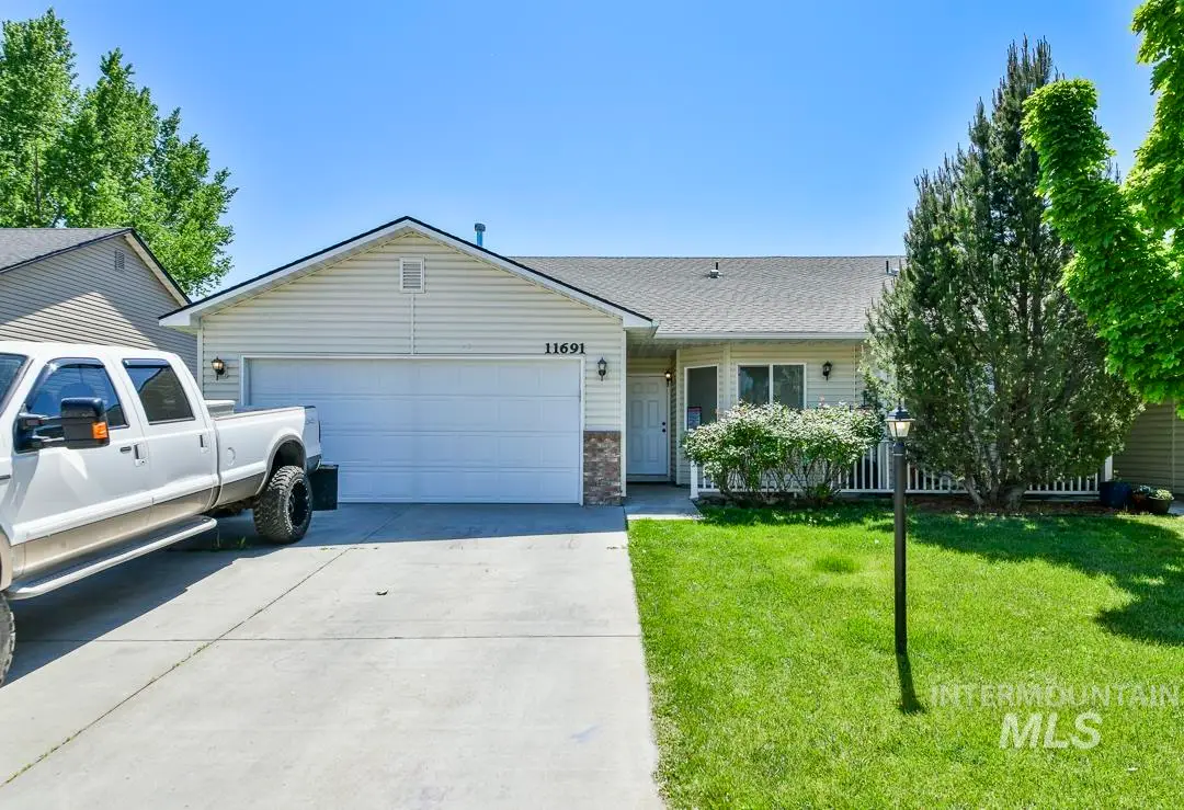 11691 W Blueberry Ave, Nampa, ID 83651 - #1