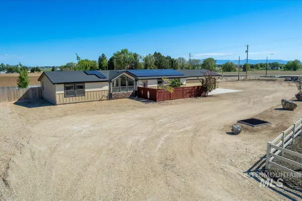 6240 E Locust Lane, Nampa, ID 83686