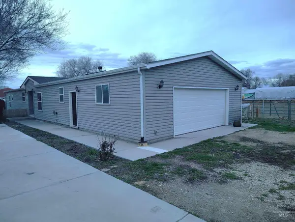 134 1st Street, Nampa, ID 83687