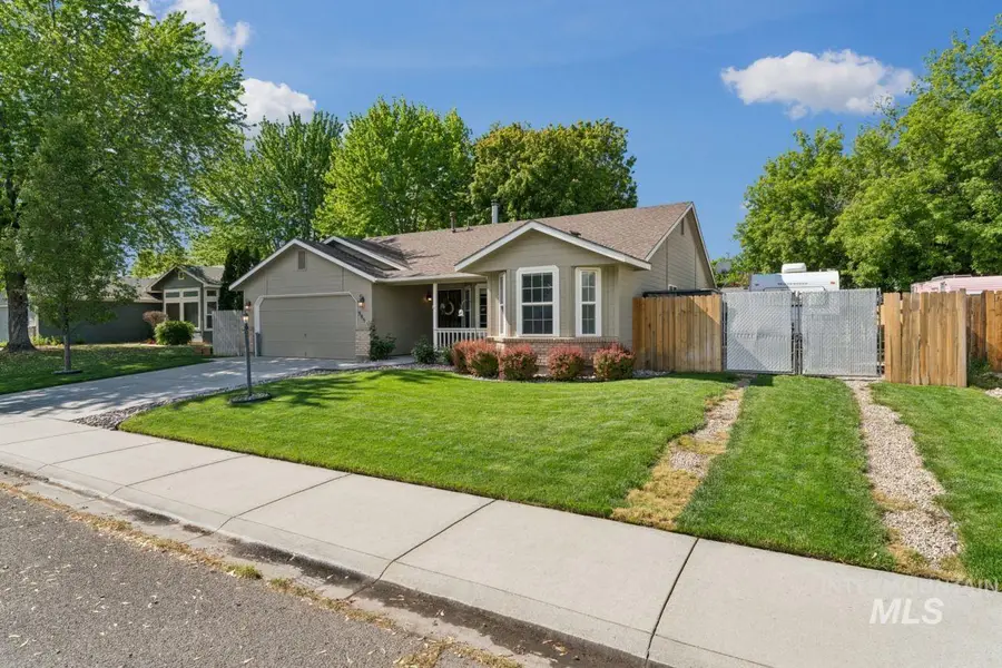 985 W Greenhead St, Meridian, ID 83642 - #2