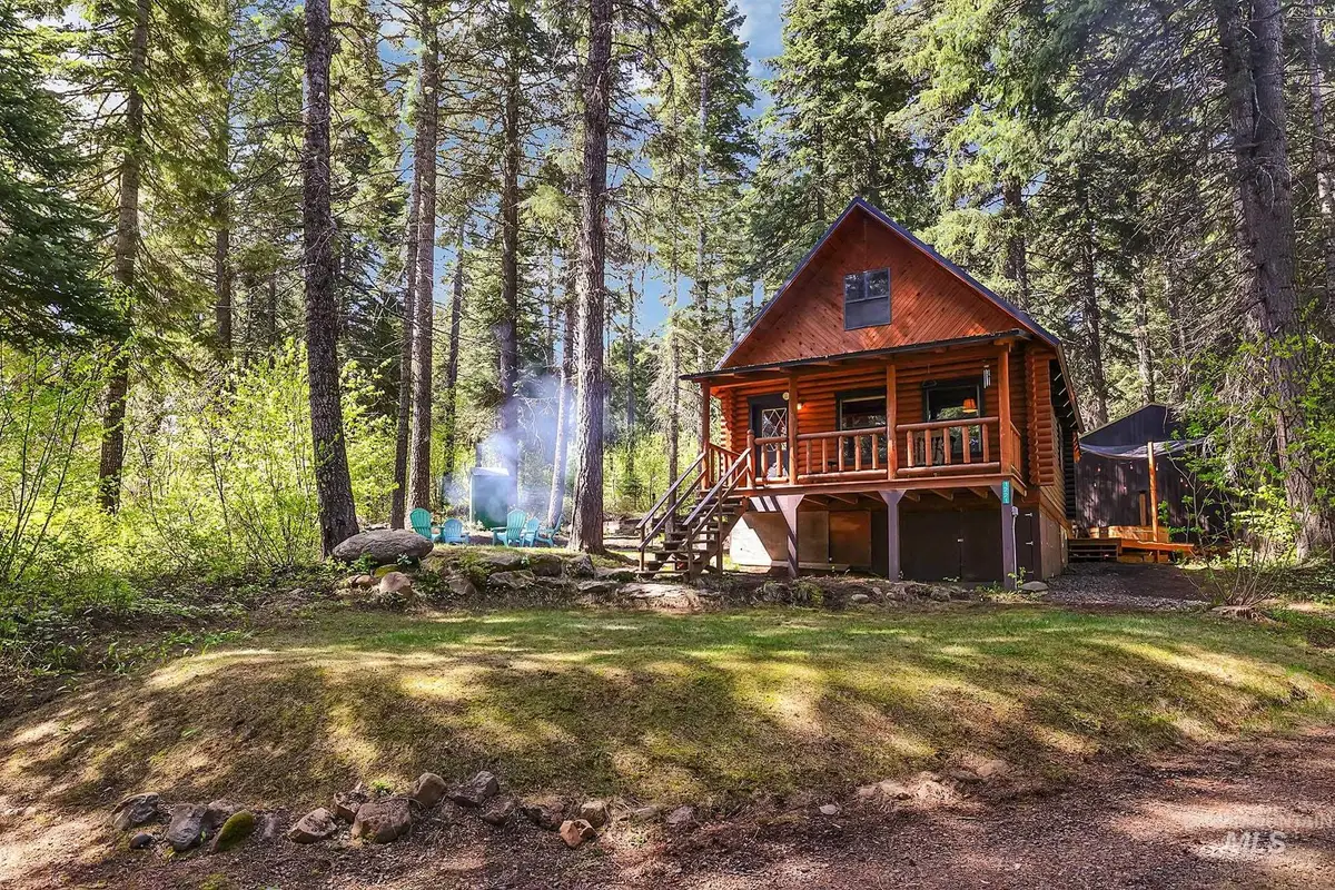 1221 Fox Rd., Cascade, ID 83611 - #1