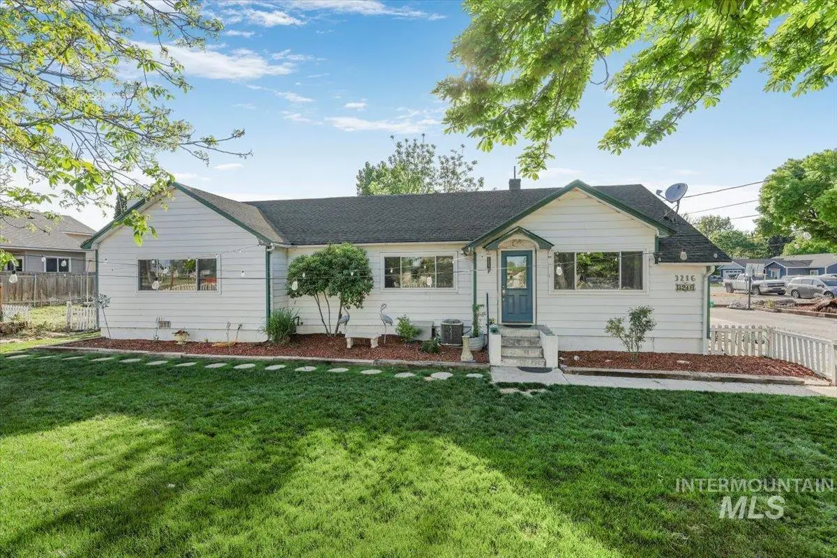 3216 S 10th Ave, Caldwell, ID 83605 - #1