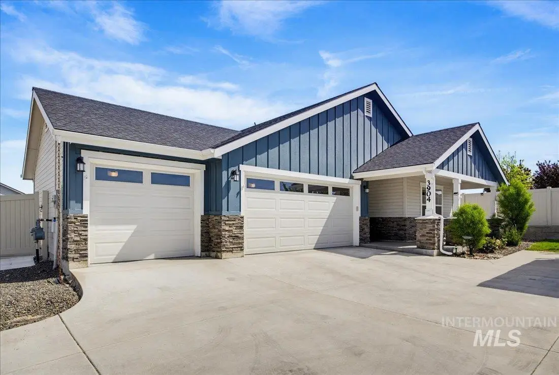3904 E Berwick Dr, Nampa, ID 83687 - #1