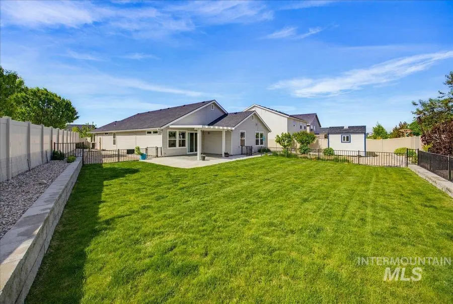 3904 E Berwick Dr, Nampa, ID 83687 - #3