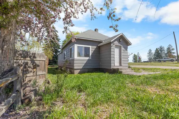 306 Foster Ave, CottonWood, ID 83522