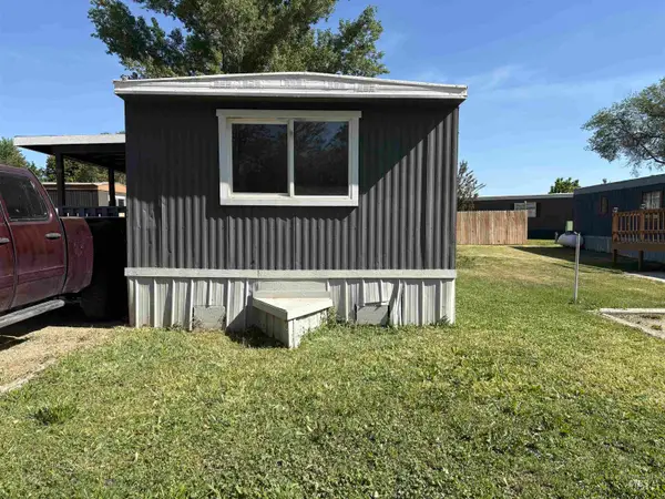 401 S Main St #39, Homedale, ID 83628