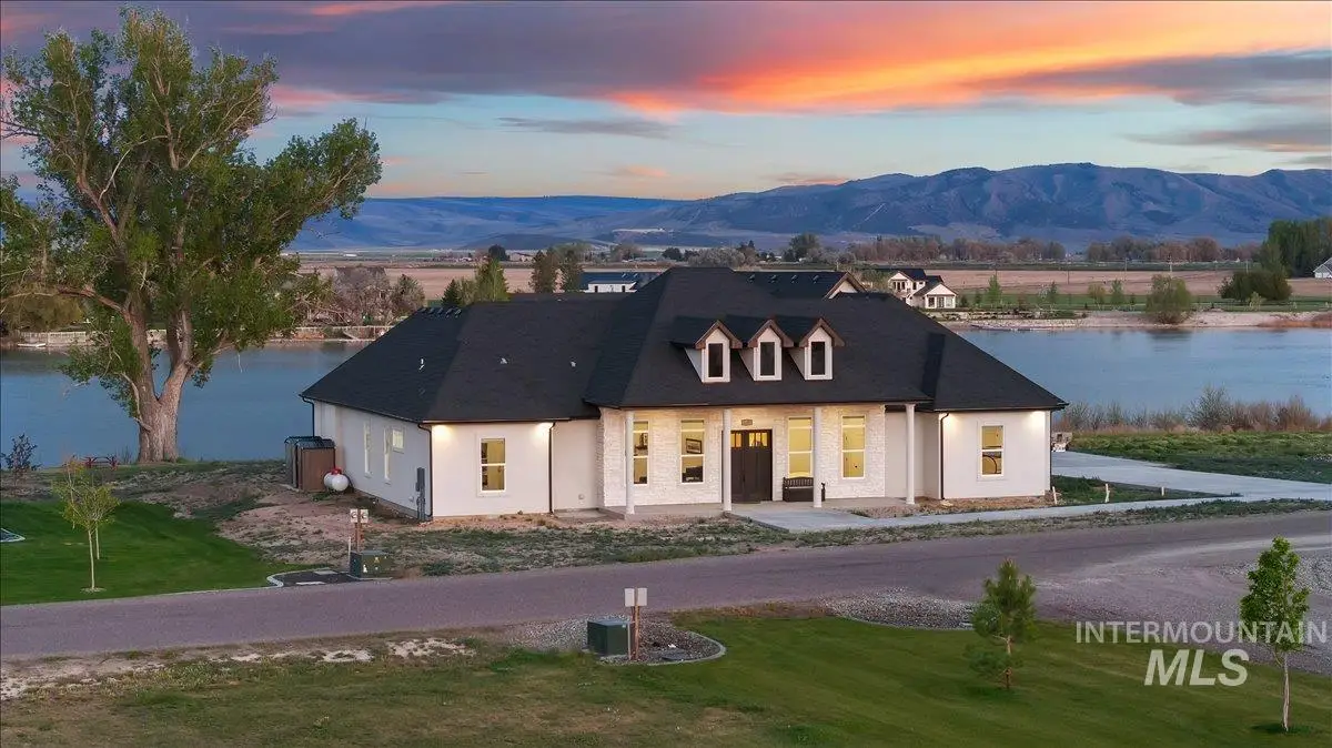 162 S 250 Ln, Rupert, ID 83350 - #1