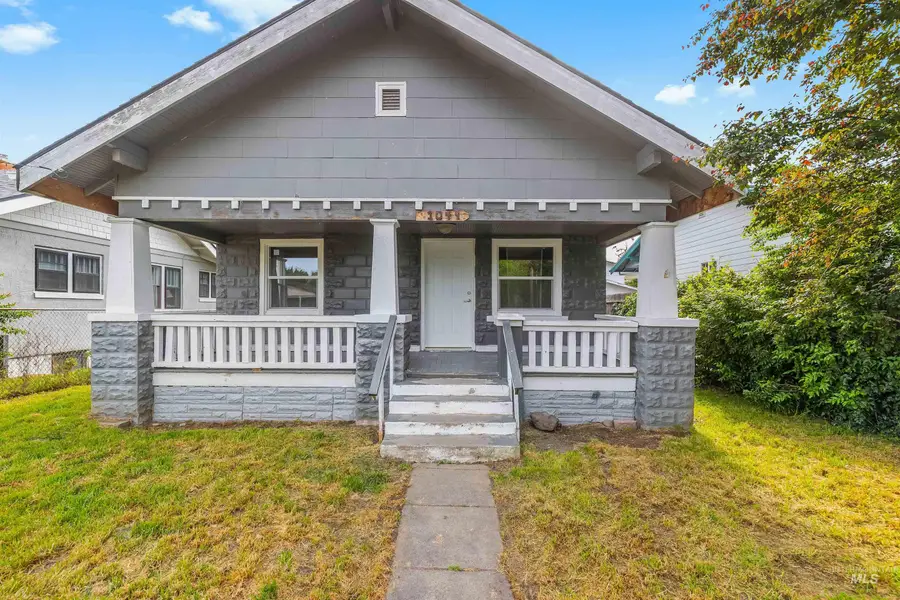 1049 8th Street, Clarkston, WA 99403 - #2