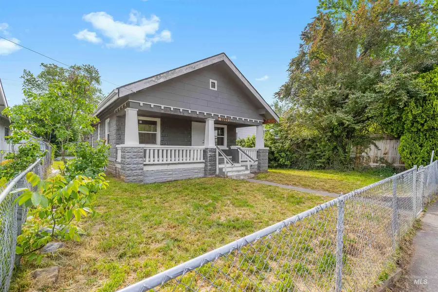 1049 8th Street, Clarkston, WA 99403 - #3