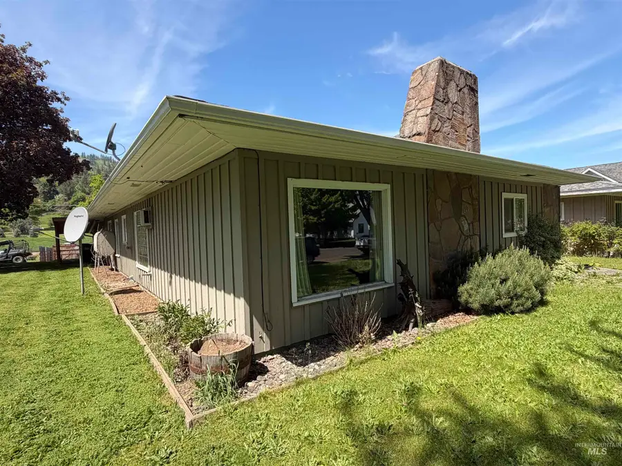 812 Maple Street, Kamiah, ID 83536 - #2