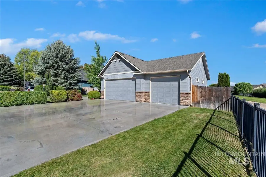 1807 N Calaveras, Kuna, ID 83634 - #2