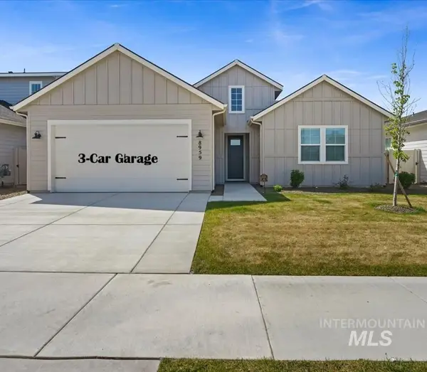 8959 W Moon River Dr, Star, ID 83669