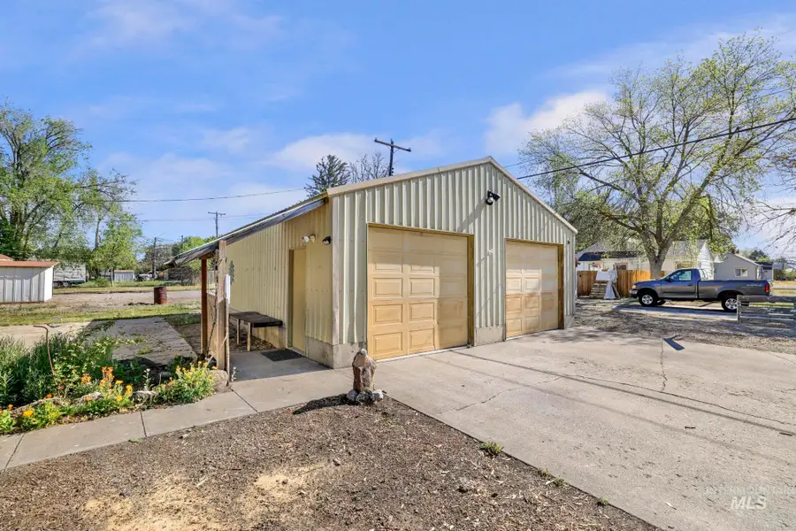 334 12th Ave W, Gooding, ID 83330 - #2