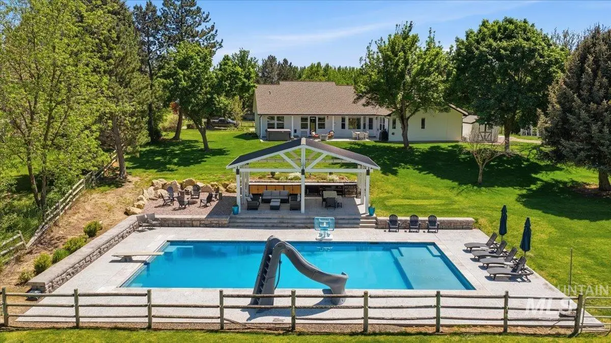 705 E Rush Ct, Eagle, ID 83616 - #1