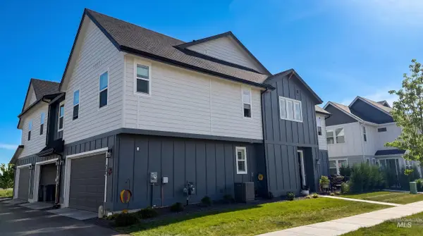 205 S Ripplerock Ln, Star, ID 83669