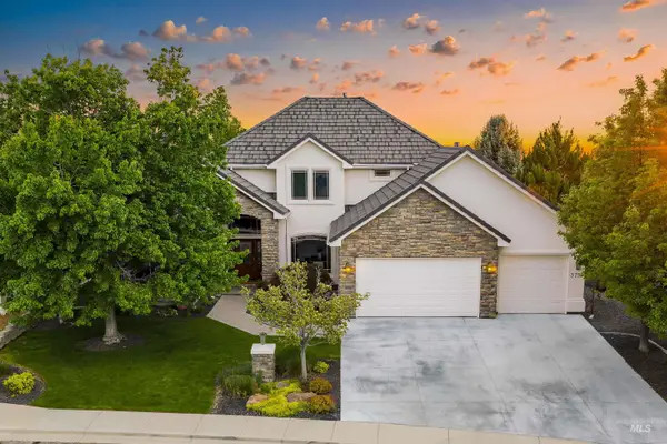 3757 W Quail Hollow Ct, Boise, ID 83703